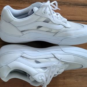 Vans Authentic Mens Shoes Size 11